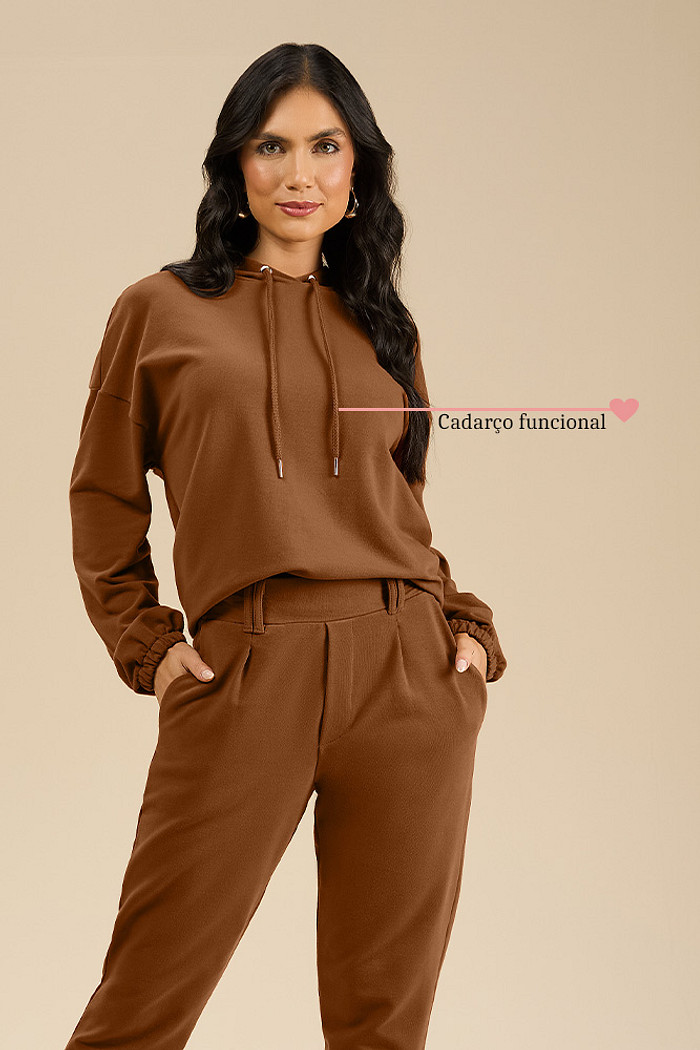 Blusão em molecotton com capuz e cadarço