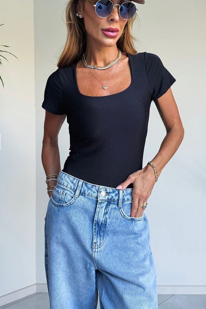 Body c/ Manga Decote Quadrado em Suplex Premium cor Preta