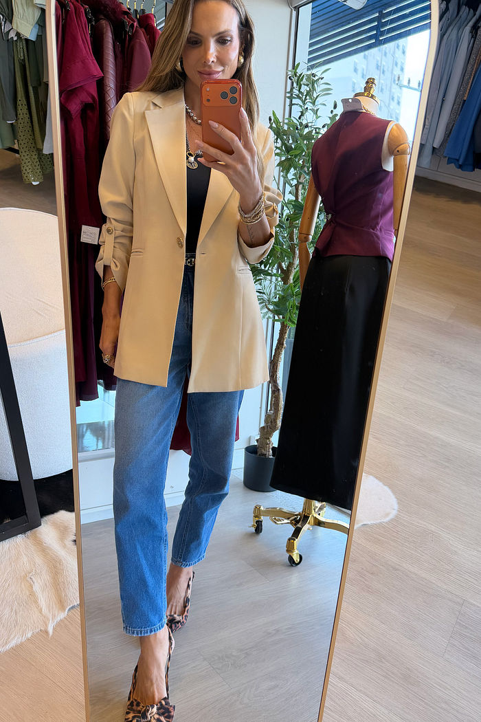 Blazer Longo Drama Signature Alfaiataria Premium com Martingale 1 botão cor Nude