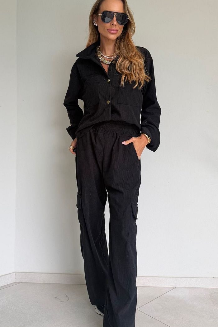 Conjunto em Cotelê Velluto na Cor Preta