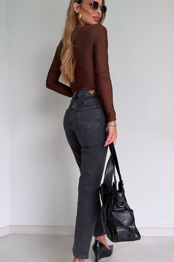 Calça Jeans Mom BLACK DA Essentials Denim com Elastano 