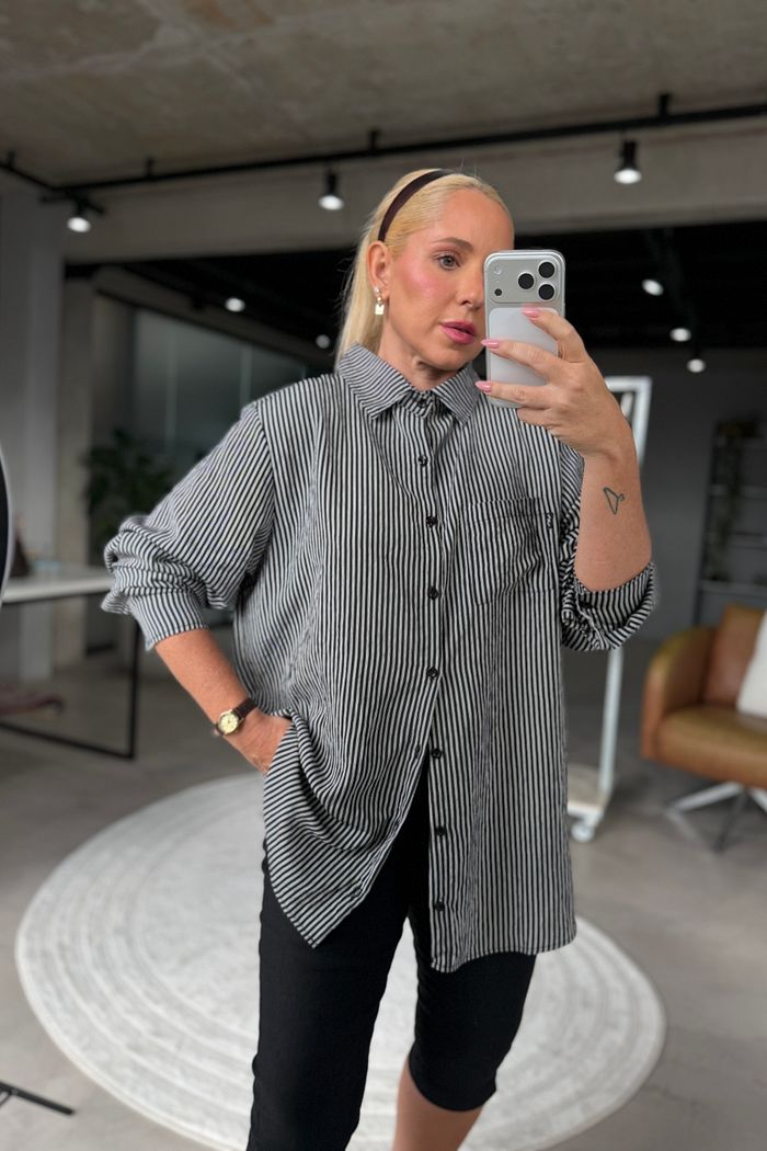 Camisa Alfaiataria Ellen Listrada Preta