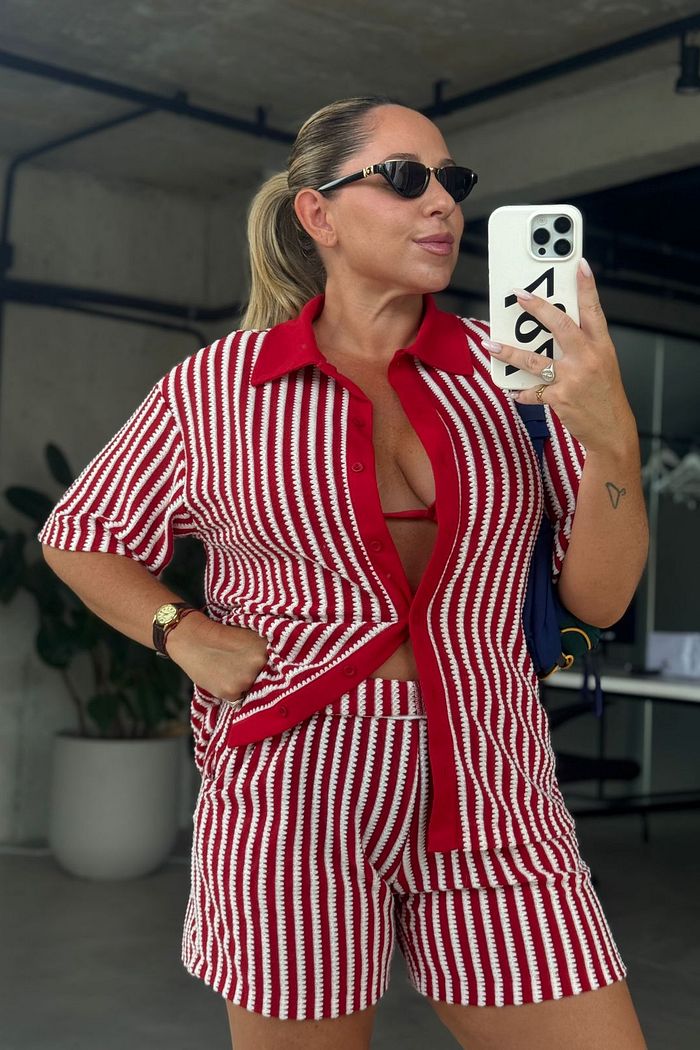 Shorts Tricot Listrado Vermelho