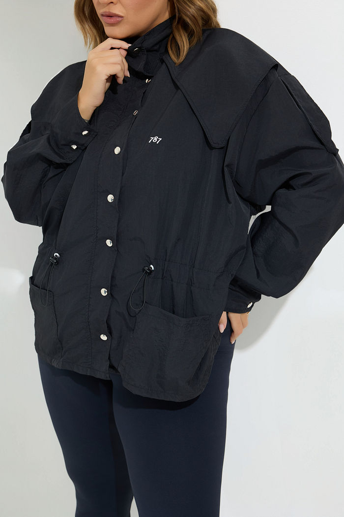 Parka Corta Vento Fitness Plus Size Queens Preta