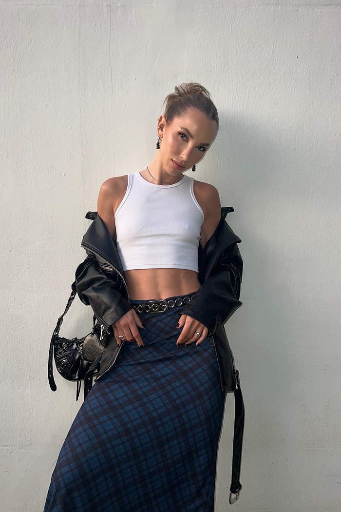 regata cropped branca malu mundo lolita