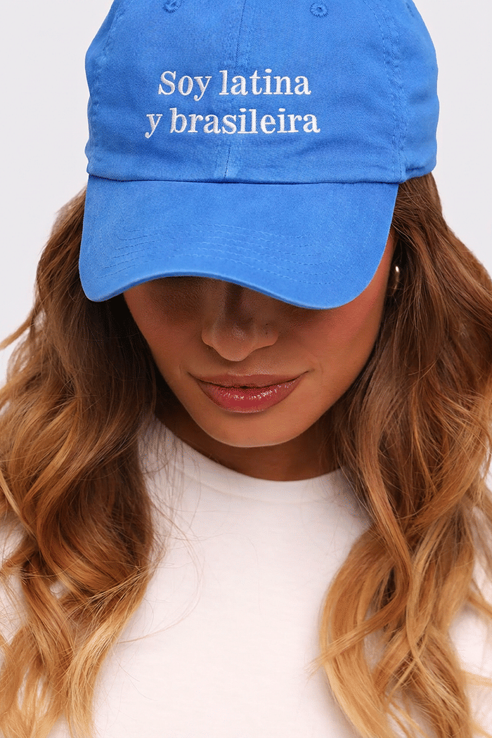 boné azul soy latina, y brasileira mundo lolita