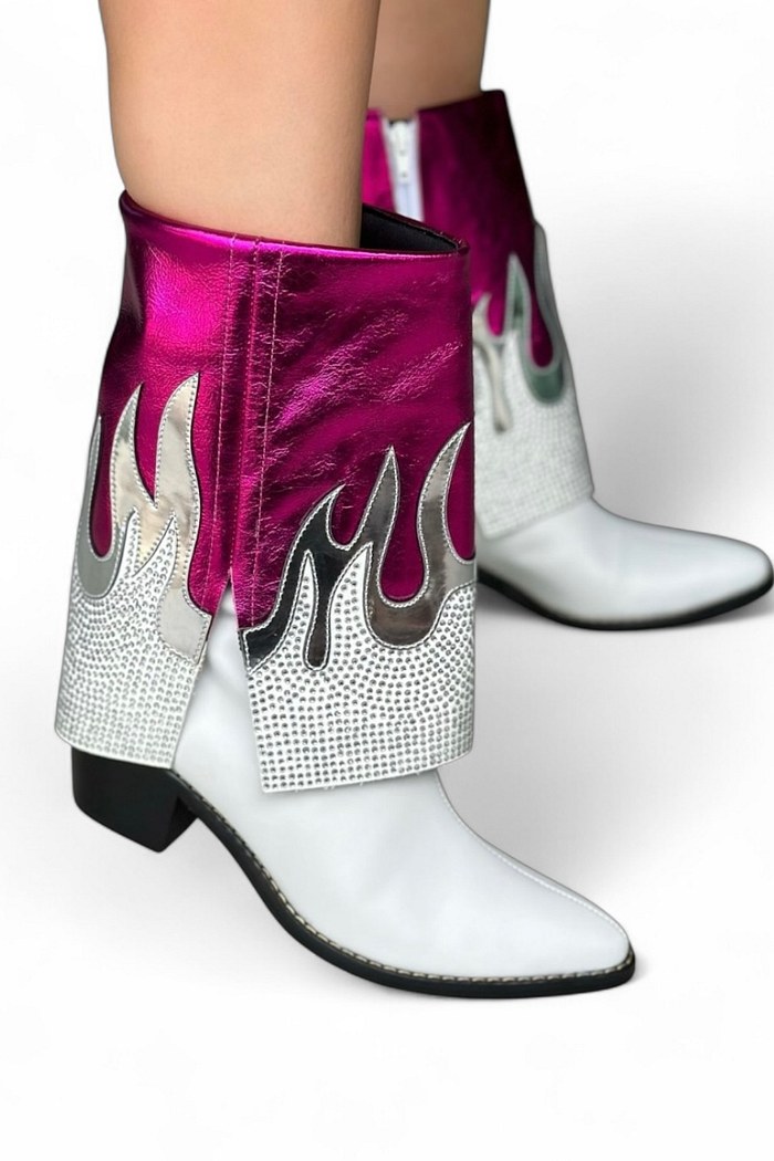 AMANDA - BOTA COURO CAPA BORDADA BRANCO E PINK