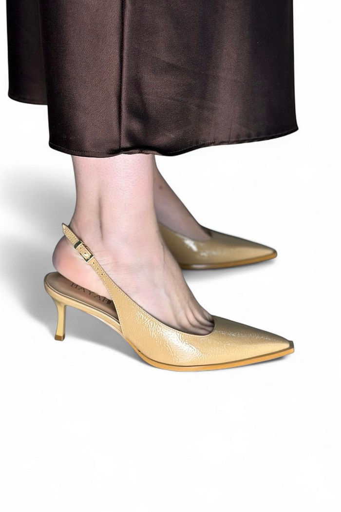 CRIS  - SCARPIN SLINGBACK COURO VERNIZ CAMEL
