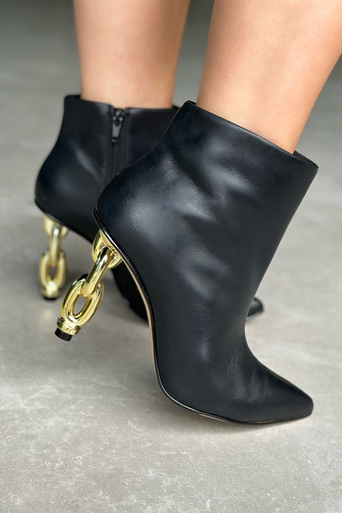 NINA - BOTA COURO SALTO ARQUITETÔNICO PRETA