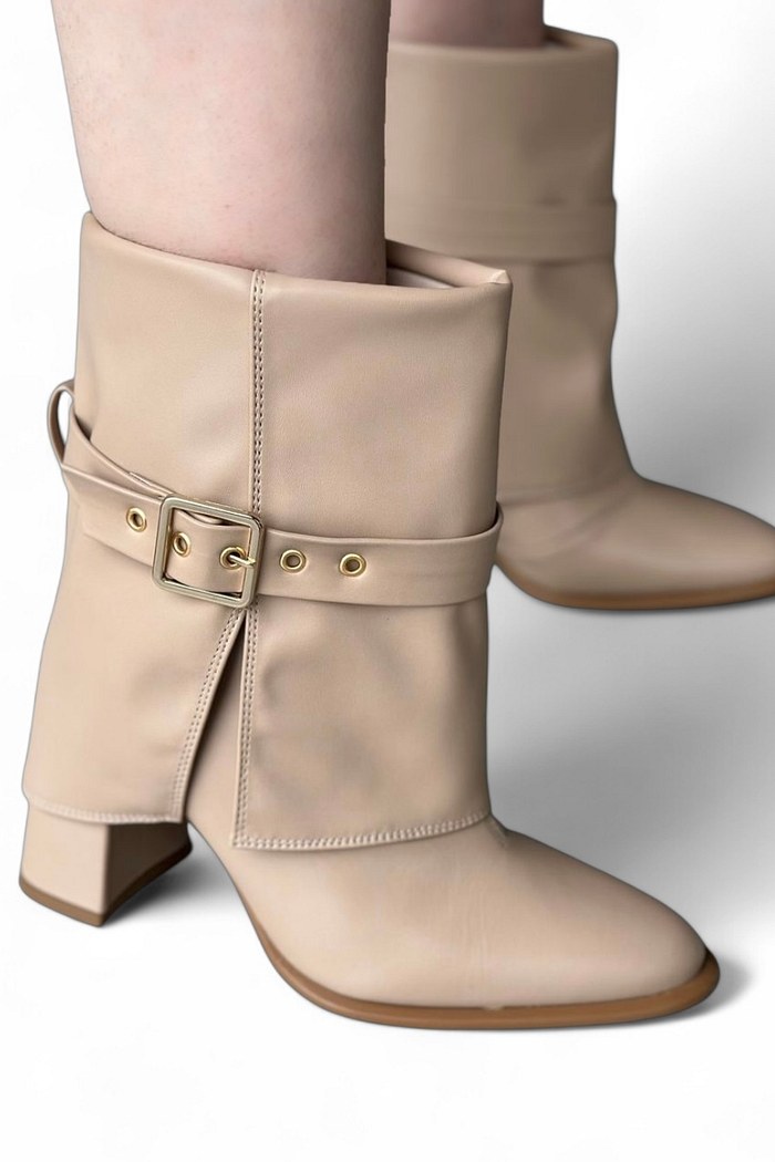 LAÍS - BOTA CAPA E FIVELA CANO BAIXO MOCCA