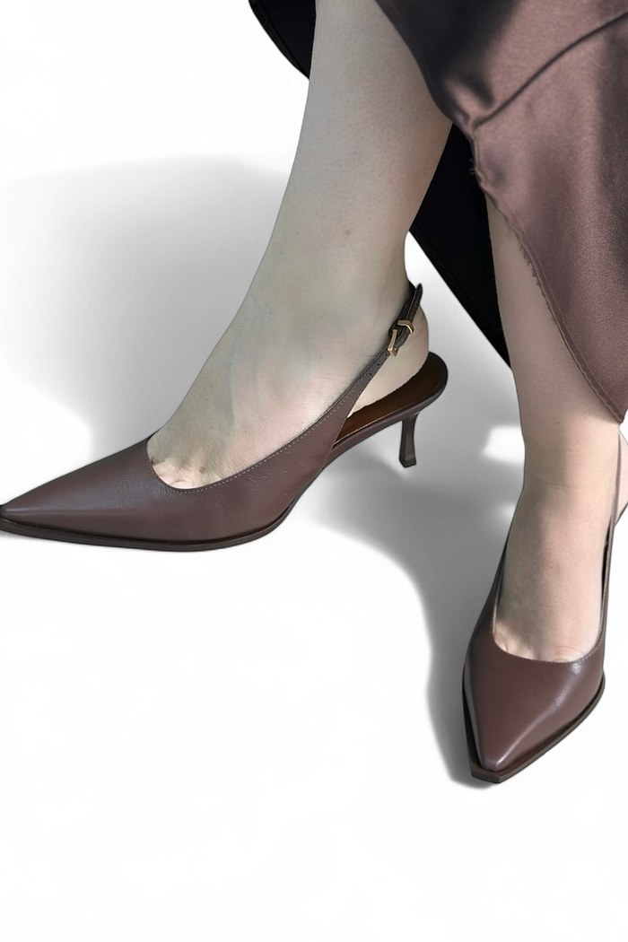 CRIS  - SCARPIN SLINGBACK COURO MARROM