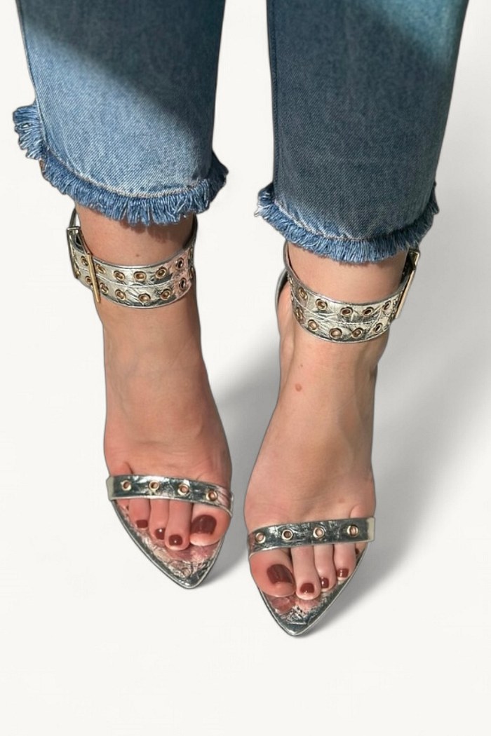 MAITÊ – SANDÁLIA  SALTO PRATA