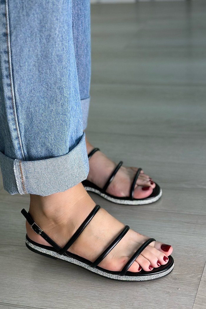 PIETRA - FLAT TIRAS PRETA