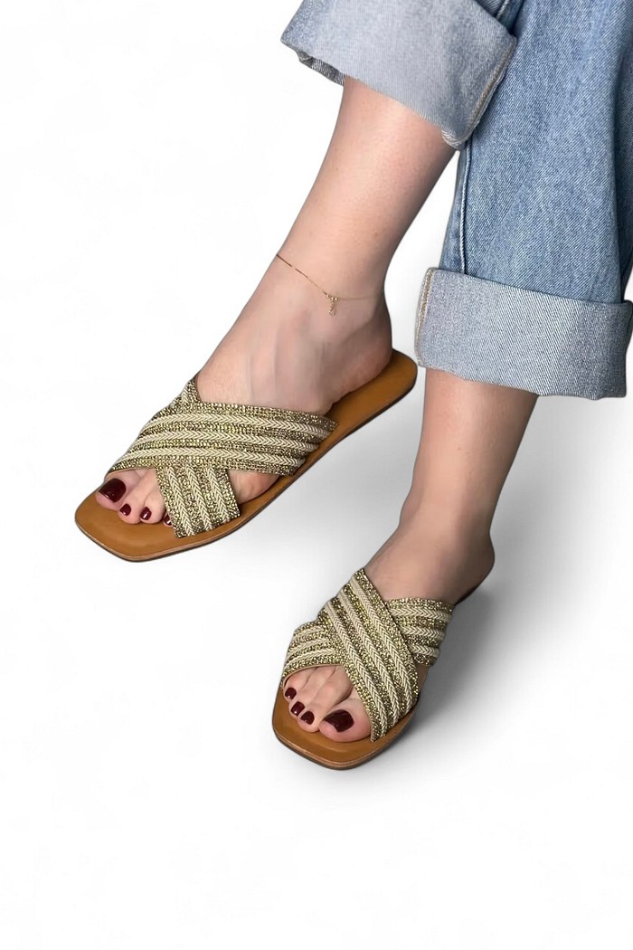 MIA - FLAT RASTEIRA CORDA COM STRASS DOURADO