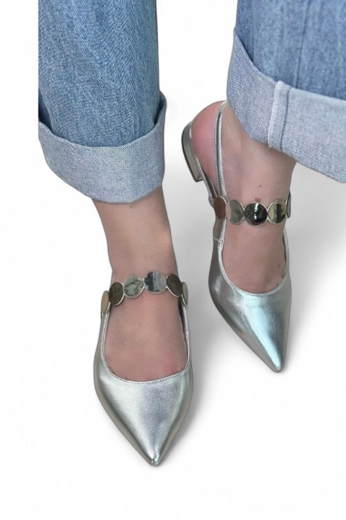 ADORA - SAPATILHA SLINGBACK DETALHES PRATA VELHO