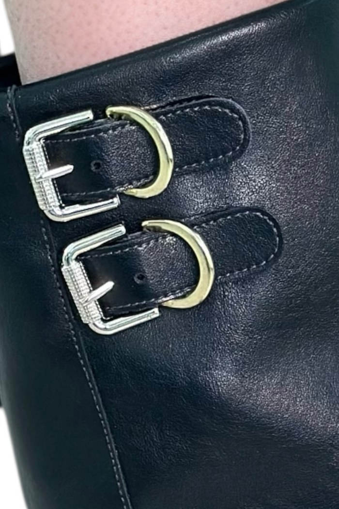 ACÁLIA - BOTA COURO CANO CURTO PRETA