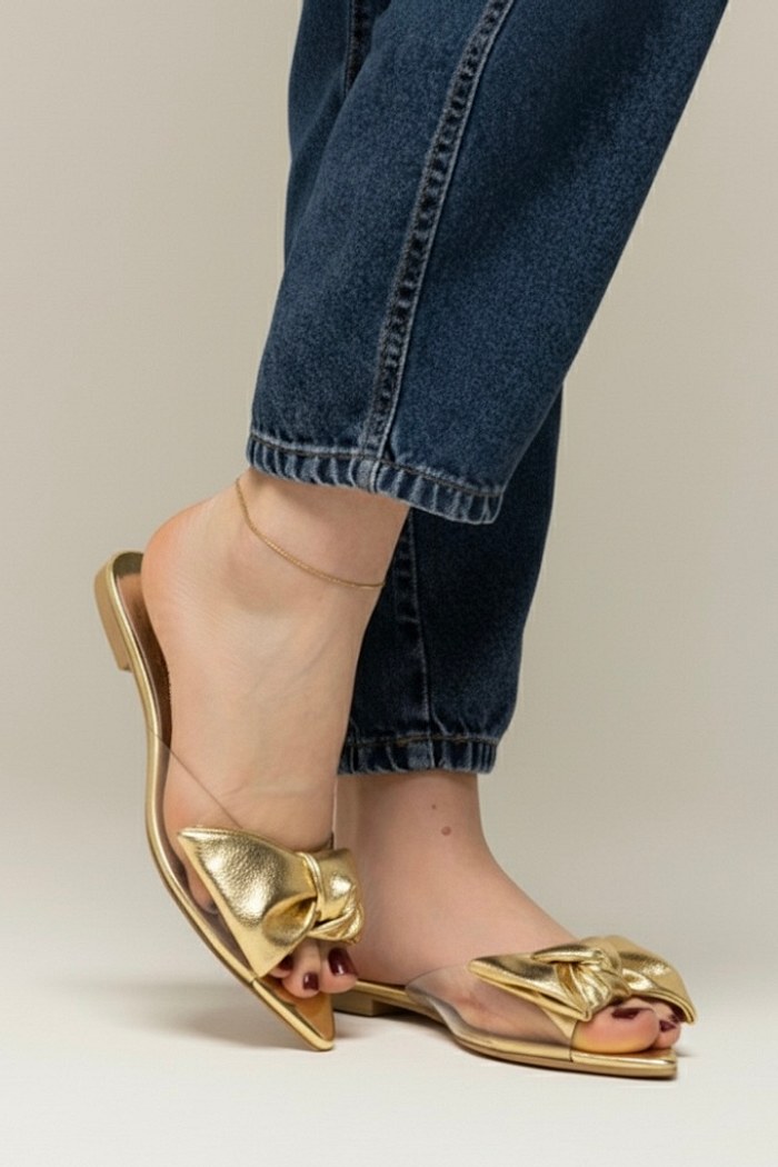 TÁSSIA - FLAT EM SILICONE COM LAÇO DOURADO