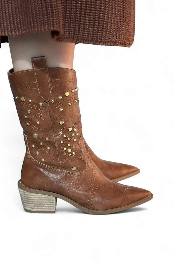 MONTANA - BOTA COURO COM TACHAS DOURADAS CARAMELO