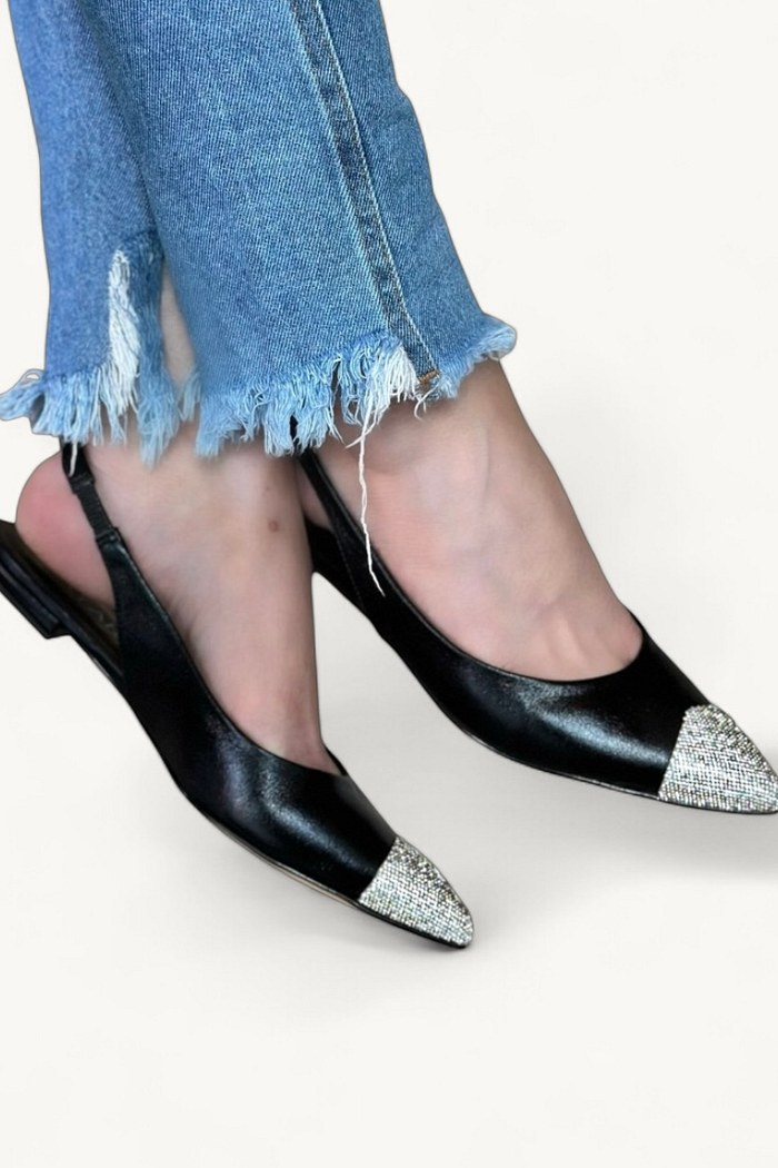 STELLA - SAPATILHA SLINGBACK BIQUEIRA STRASS PRETA