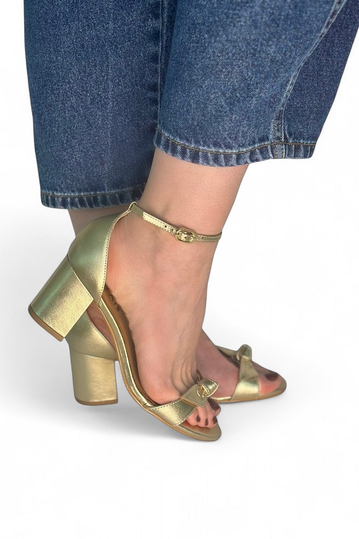 EMMA - SANDÁLIA LAÇO DOURADA