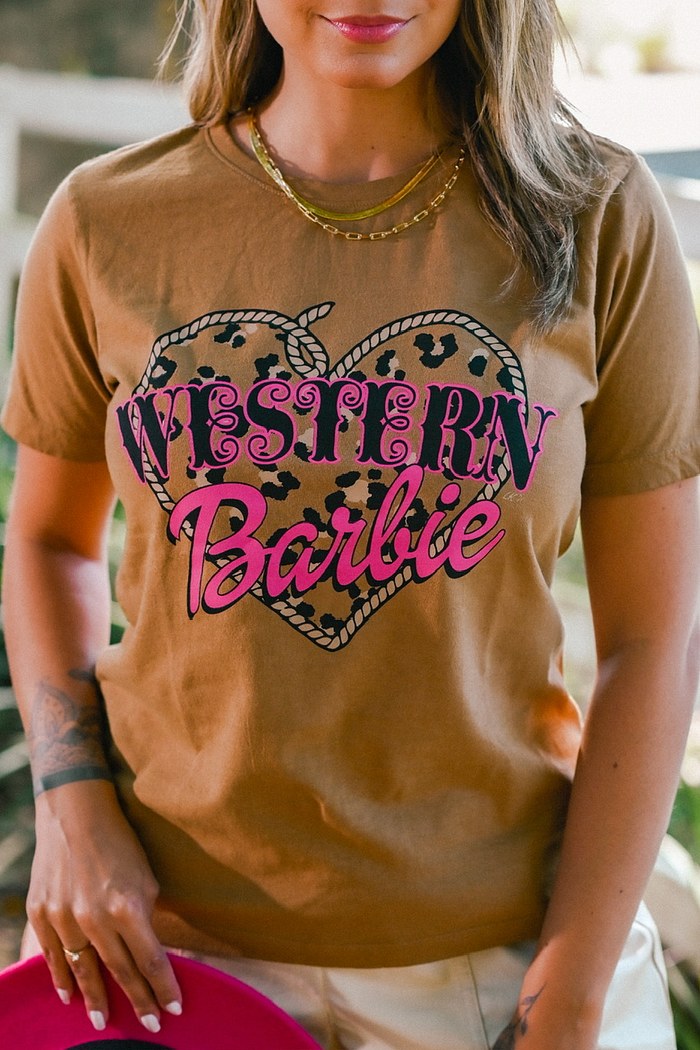 T-SHIRT ESTONADA WESTERN BARBIE - DOCE DE LEITE