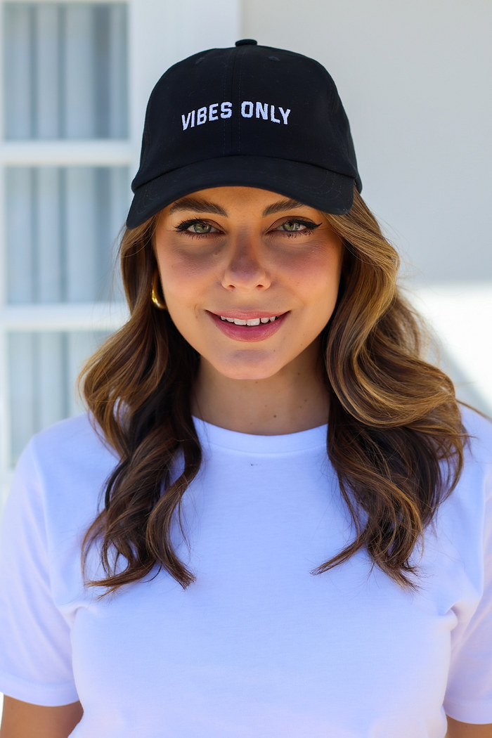 BONÉ VIBES ONLY - PRETO