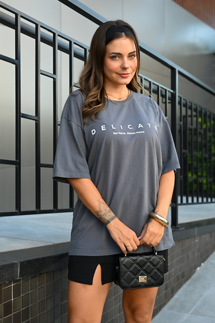T-SHIRT ESTONADA OVERSIZED DELICATE - GRAY