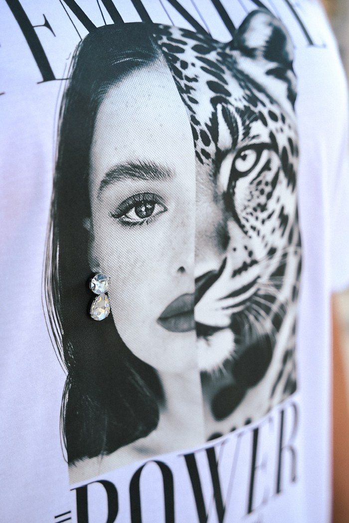 T-SHIRT OVERSIZED FEMININE - BRANCO