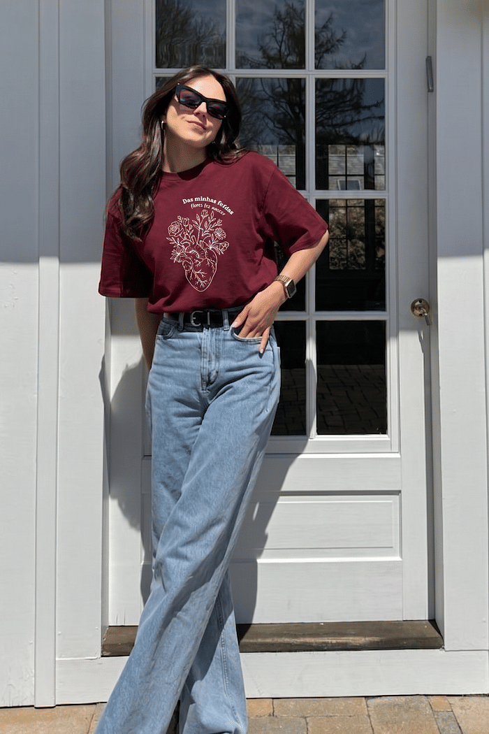 T-SHIRT FLORES DA DOR - BORDÔ