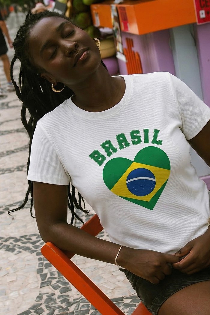 T-SHIRT CORAÇÃO BRASIL - OFF WHITE