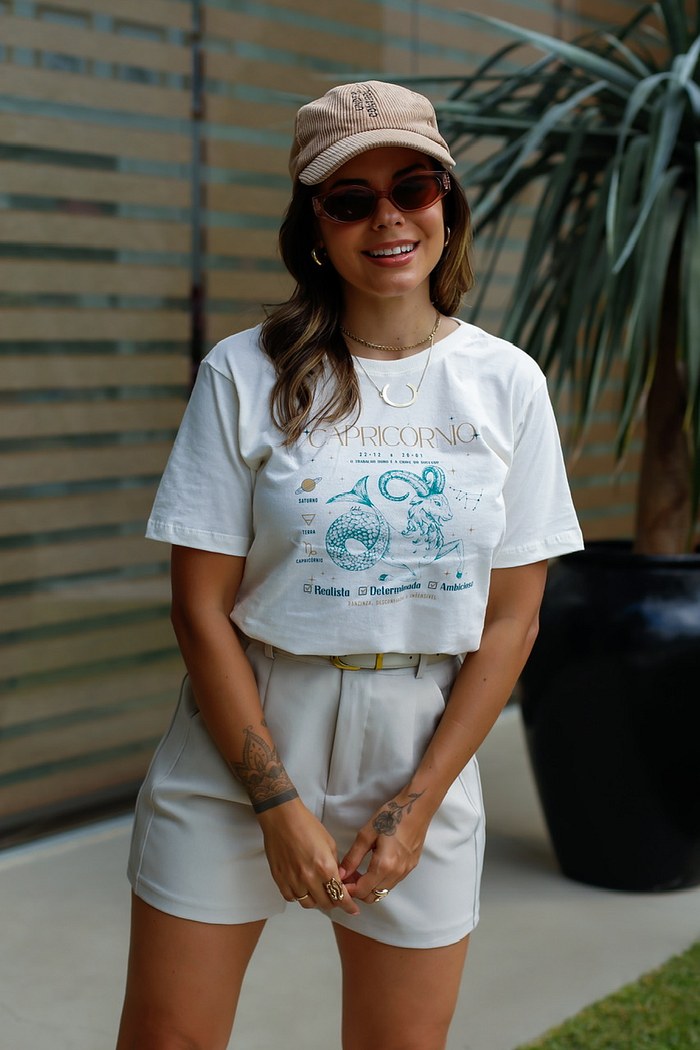 T-SHIRT CAPRICÓRNIO - OFF WHITE