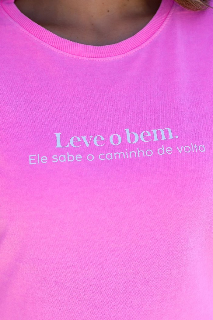 T-SHIRT ESTONADA LEVE O BEM - ROSA