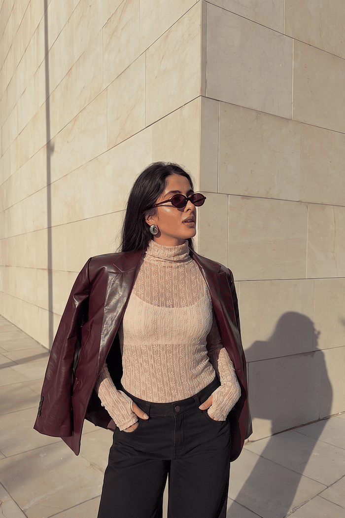 BLUSA DE RENDA DEDINHO - BEGE