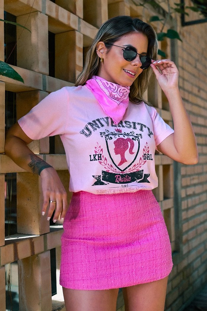 T-SHIRT ESTONADA UNIVERSITY BARBIE - ROSE