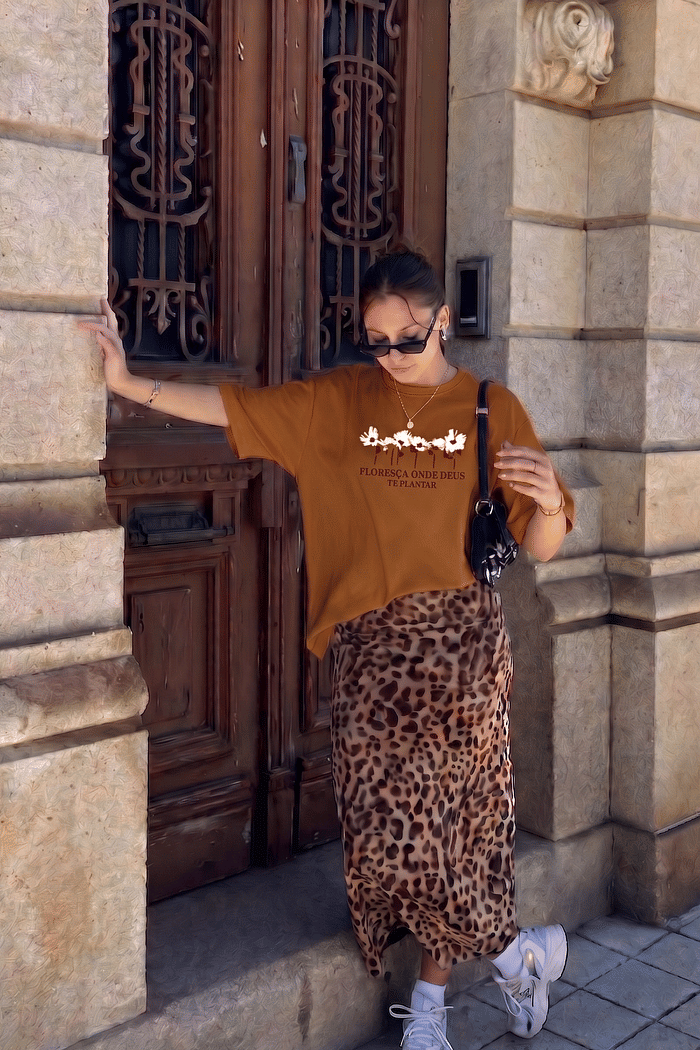 T-SHIRT FLORESCER - CARAMELO