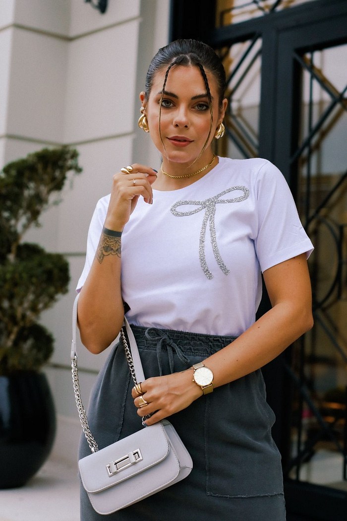 T-SHIRT LISA LAÇO STRASS - BRANCO