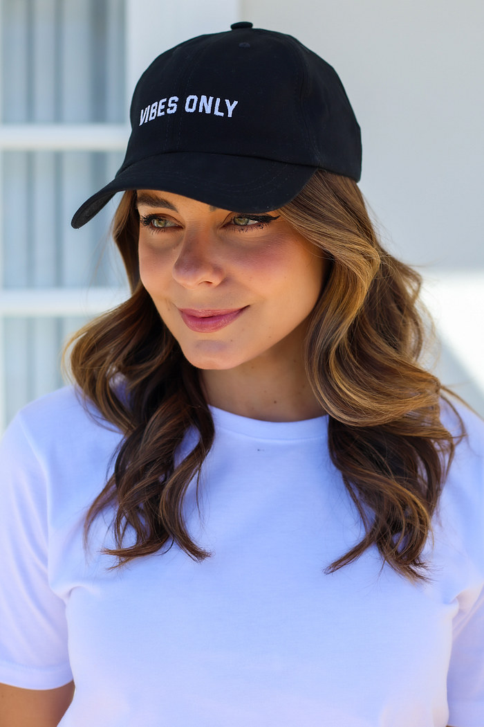 BONÉ VIBES ONLY - PRETO