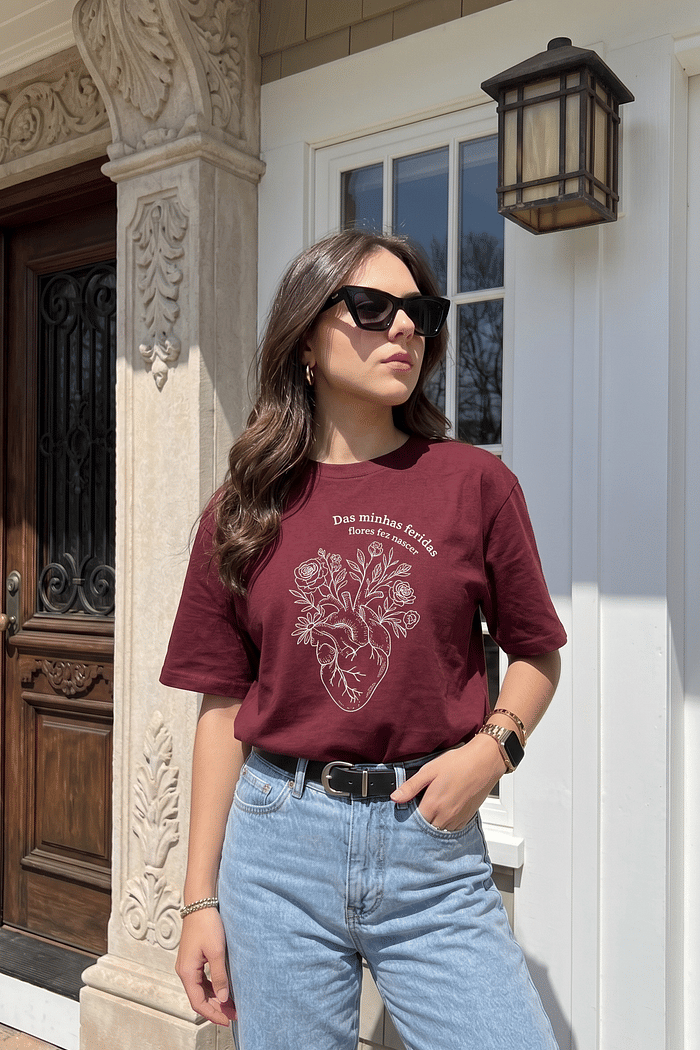 T-SHIRT FLORES DA DOR - BORDÔ