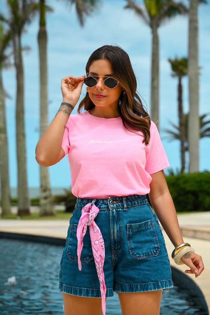 T-SHIRT ESTONADA SEJA INCRIVEL - ROSA NEON