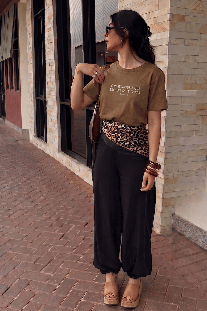 T-SHIRT CONFIE - CAMELO