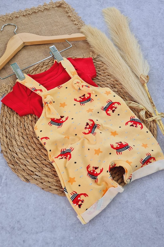 Body MC Vermelho + Jardineira