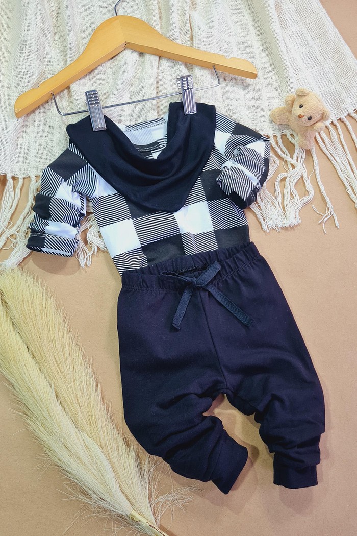 Calça Preta + Body ML + Bandana Preta