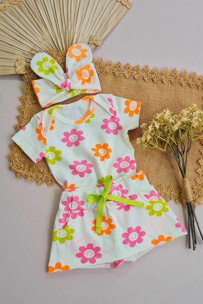 Body MC + Short Saia + Laço