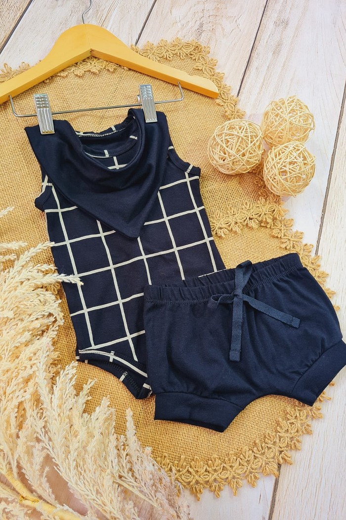 Shorts Preto + Bandana Preta + Body Regata