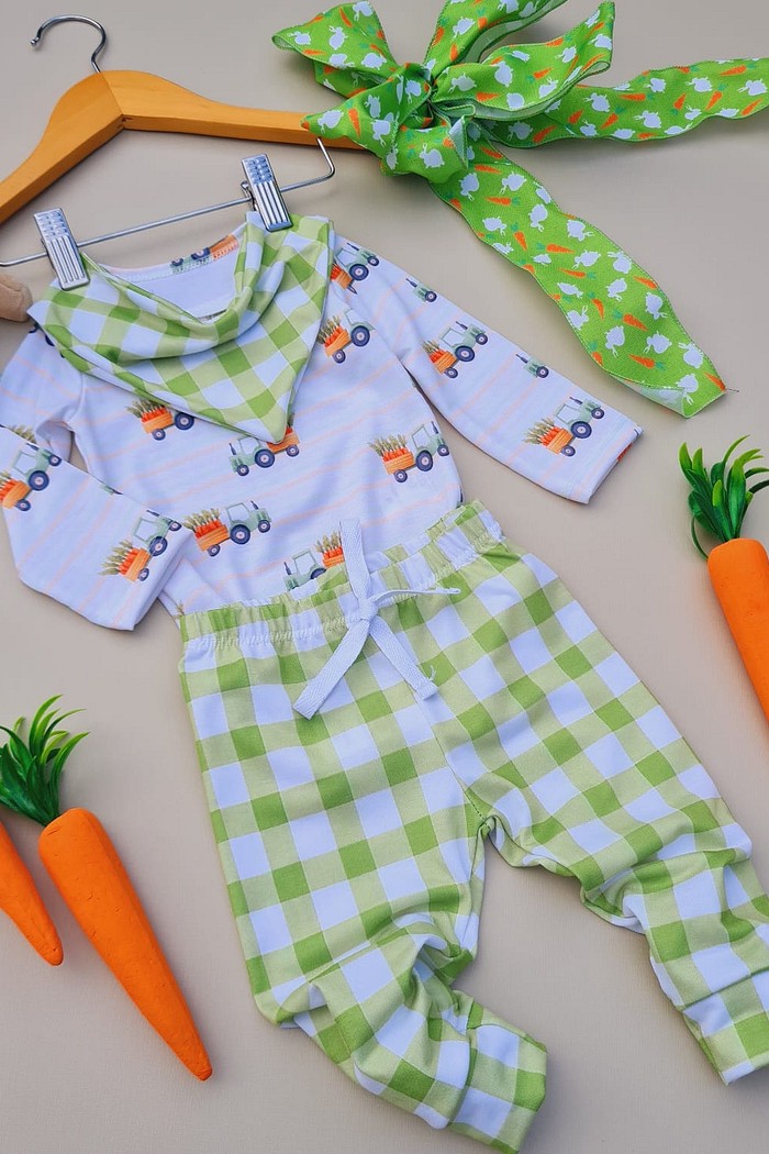 Calça Xadrez Verde + Body e Bandana Estampado