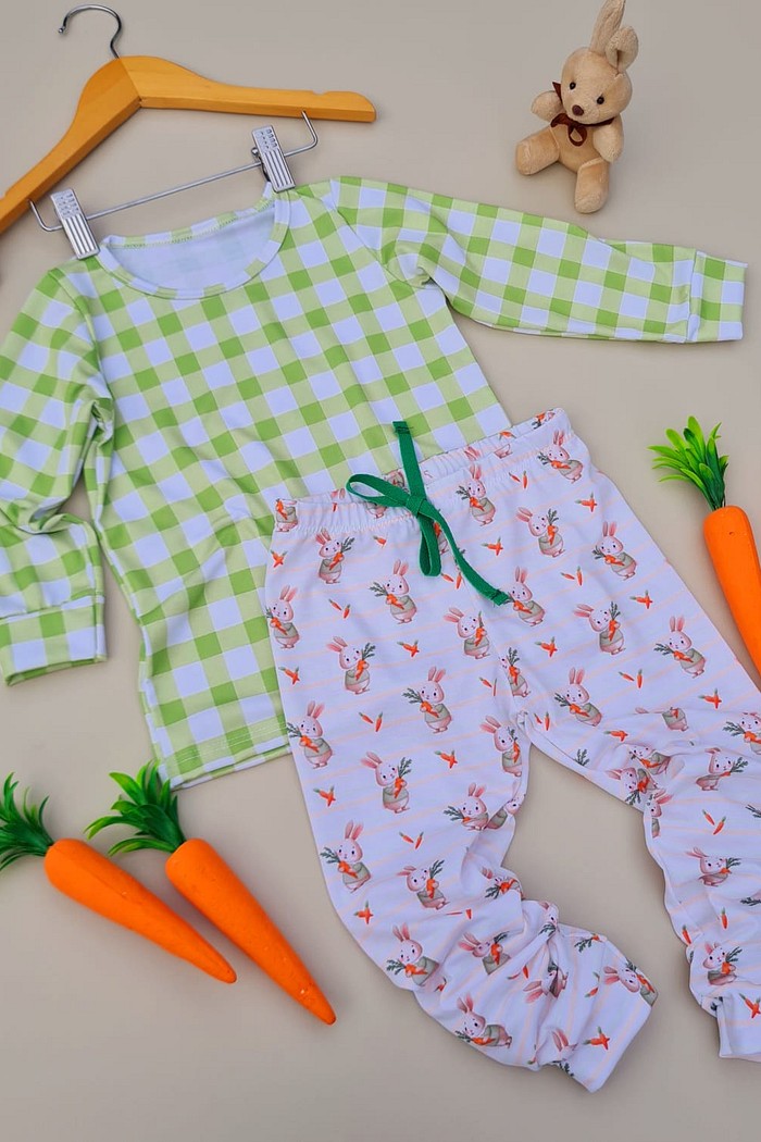 Camiseta Xadrez  Verde + Calça Estampada