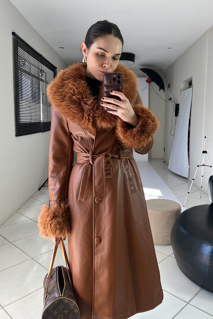 Trench Coat de Couro Caramelo Peluciado - Mini Moni