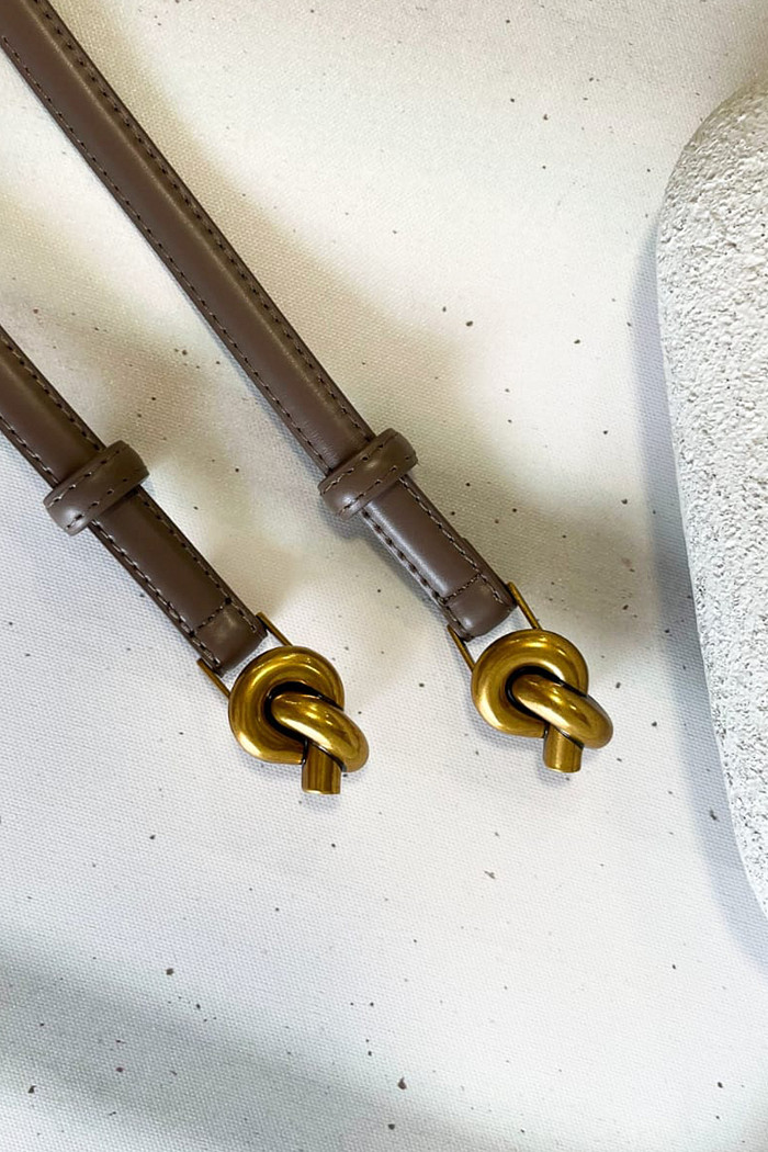 Cinto Slim de Couro Marrom Fivela Dourada - Mini Moni