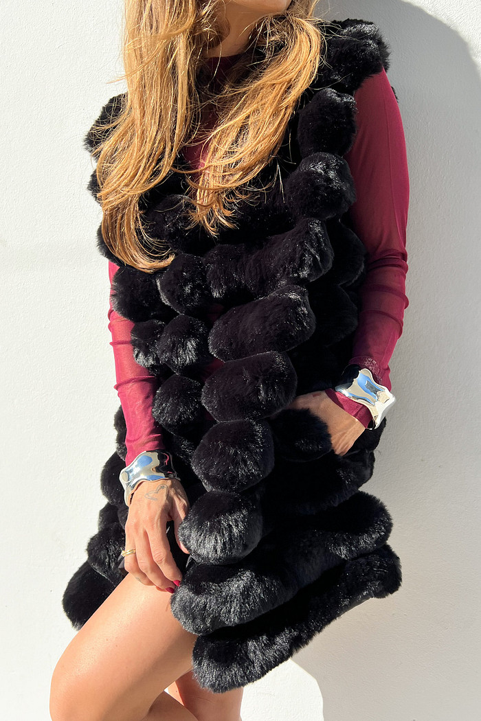 Maxi Colete de Pelo Preto - Mini Moni