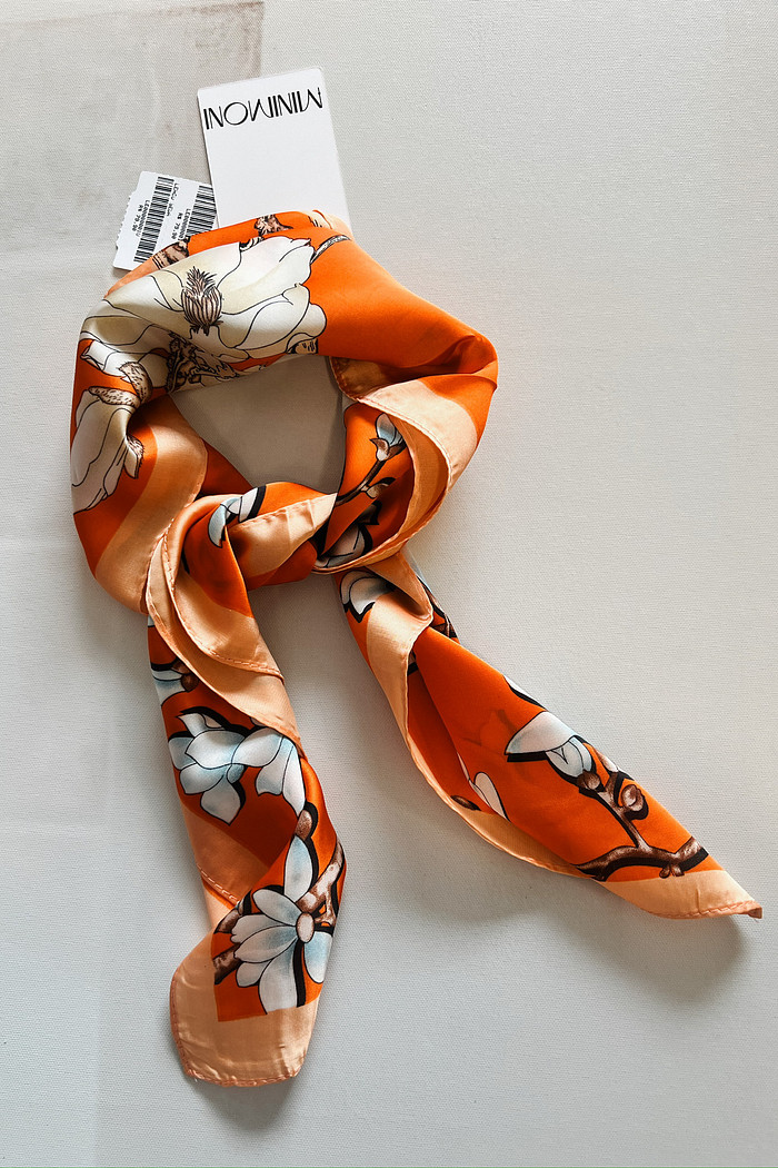 Lenço de Seda Floral - Mini Moni
